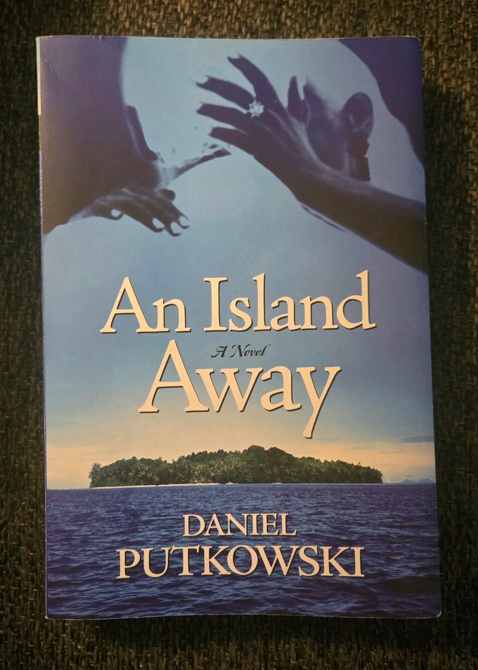 An Island Away: A Novel by Daniel Putkowski (Paperback, 2017) – Good Condition